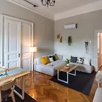 No.8: Lovely & Cosy 3-room Heart Of The * Timisoara
