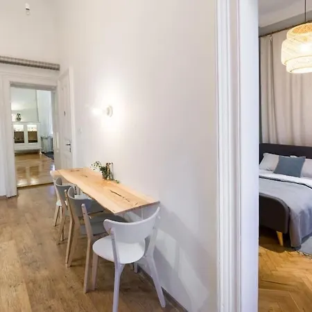 No.8: Lovely & Cosy 3-room Heart Of The 아파트 티미쇼아라