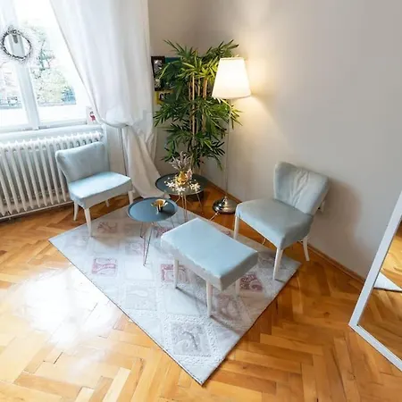 Apartment No.8: Lovely & Cosy 3-room Heart Of The Timisoara