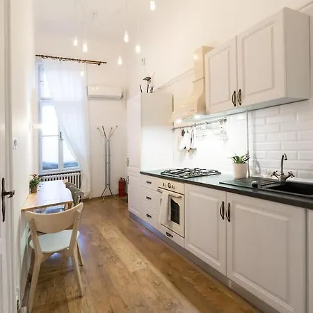 Apartment No.8: Lovely & Cosy 3-room Heart Of The *
