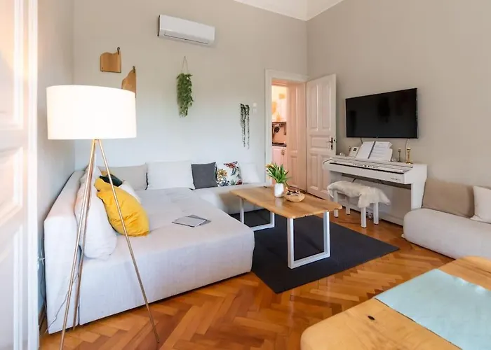 No.8: Lovely & Cosy 3-room Heart Of The Apartment *