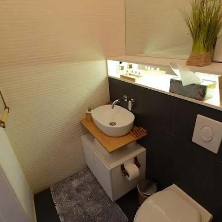 Apartamento No.8: Lovely & Cosy 3-room Heart Of The