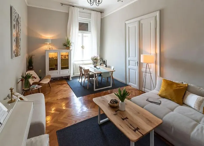 Apartment No.8: Lovely & Cosy 3-room Heart Of The