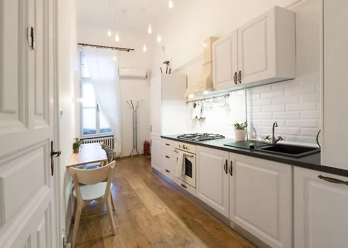 Apartment No.8: Lovely & Cosy 3-room Heart Of The *